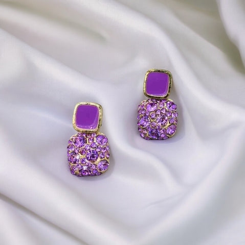 Traditional Teardrop Ear Earrings Pair