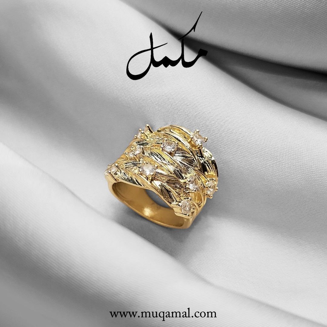 Huitan Hyperbole Wide Luxury Twist Design Ring