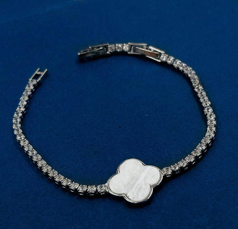 339 WKO Imp Flower Bracelet